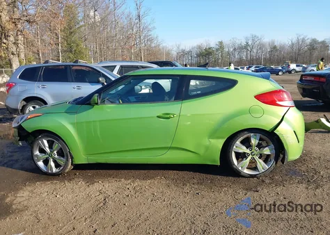 2012 Hyundai Veloster Base W/Black z USA, uszkodzony, nr VIN KMHTC6AD4CU059165